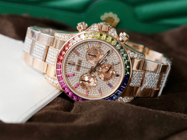 ĐỒNG HỒ ROLEX DAYTONA CHẾ TÁC RAINBOW 116595 BỌC VÀNG MOISSANITE RUBY 40MM