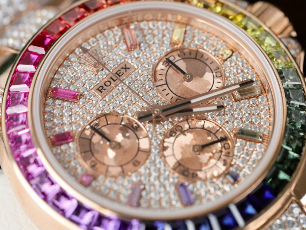 ĐỒNG HỒ ROLEX DAYTONA CHẾ TÁC RAINBOW 116595 BỌC VÀNG MOISSANITE RUBY 40MM 