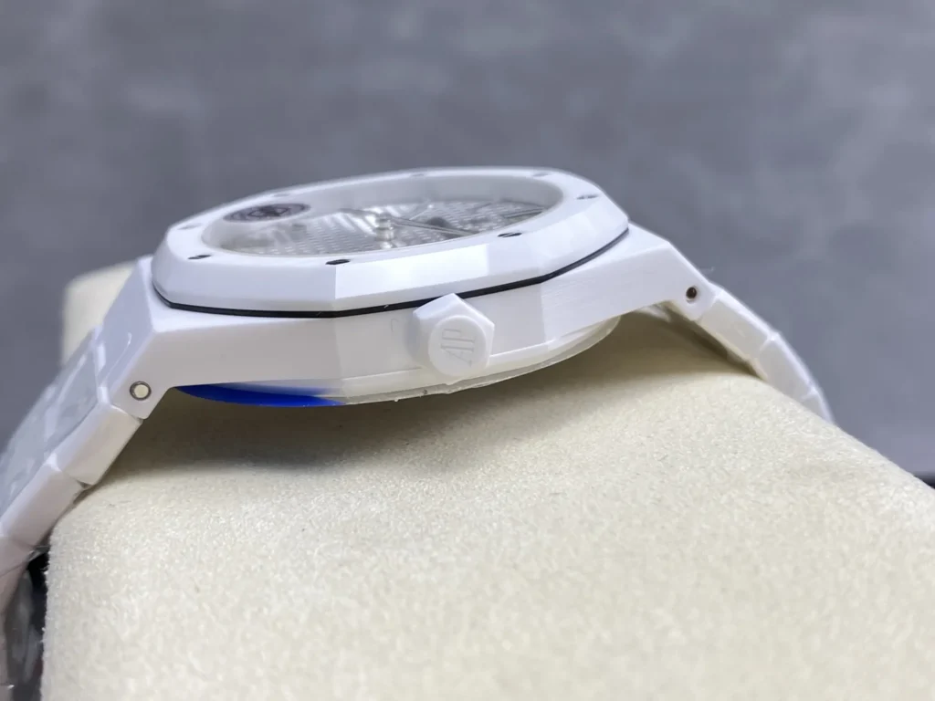 DONG HO AUDEMARS PIGUET ROYAL OAK 15500ST REPLICA GOM TRANG NHA MAY APS 41MM 4