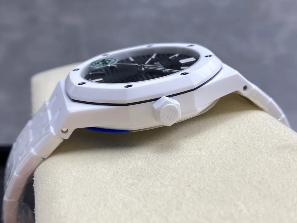 ĐỒNG HỒ AUDEMARS PIGUET ROYAL OAK 15500ST REPLICA VỎ GỐM MẶT SỐ ĐEN NHÀ MÁY APS 41MM (1)