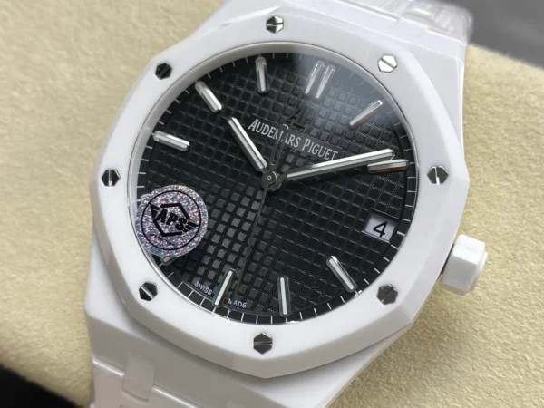 ĐỒNG HỒ AUDEMARS PIGUET ROYAL OAK 15500ST REPLICA VỎ GỐM MẶT SỐ ĐEN NHÀ MÁY APS 41MM (1)