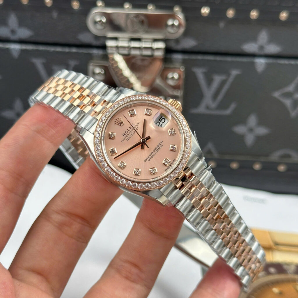 ĐỒNG HỒ ROLEX DATEJUST NỮ REPLICA MẶT HỒNG VIỀN ĐÍNH ĐÁ NHÀ MÁY THB 31MM (1)