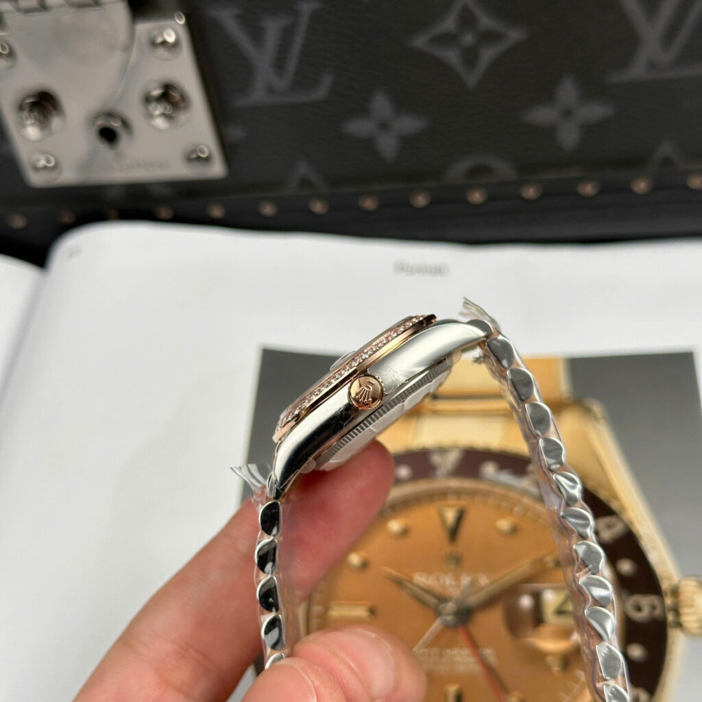ĐỒNG HỒ ROLEX DATEJUST NỮ REPLICA MẶT HỒNG VIỀN ĐÍNH ĐÁ NHÀ MÁY THB 31MM (1)