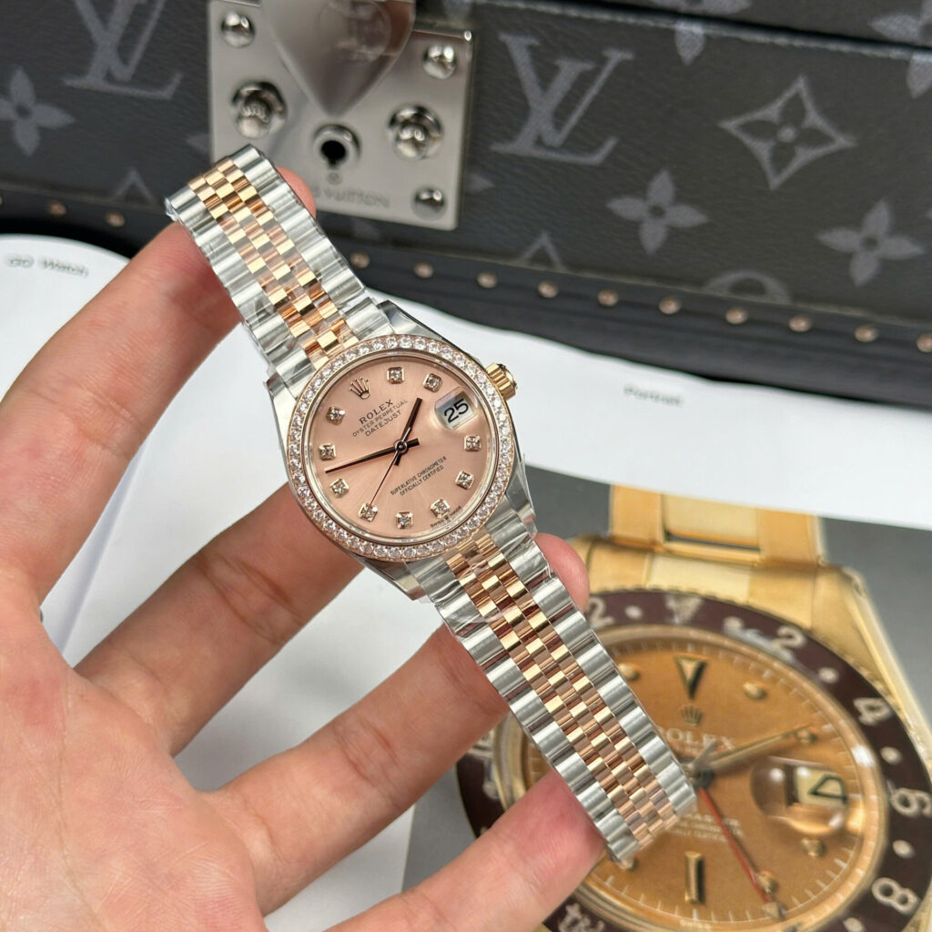 ĐỒNG HỒ ROLEX DATEJUST NỮ REPLICA MẶT HỒNG VIỀN ĐÍNH ĐÁ NHÀ MÁY THB 31MM (1)