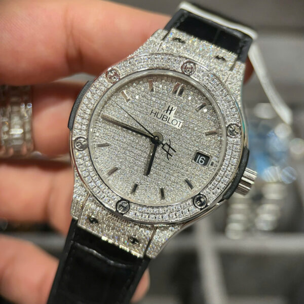 Đồng Hồ Hublot Classic Fusion Diamonds Pavé Đính Kim Cương Moissanite Hong Kong 38mm (5)
