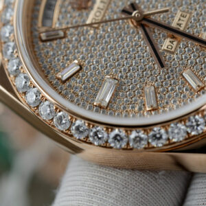 ĐỒNG HỒ ROLEX DAY-DATE BỌC VÀNG 18K CHẾ TÁC MẶT SỐ MOISSANITE 40MM (1)