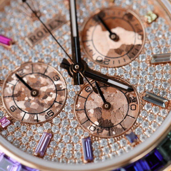 ĐỒNG HỒ ROLEX DAYTONA RAINBOW 116595 CHẾ TÁC BỌC VÀNG ĐÍNH MOISSANITE RUBY 40MM (4)