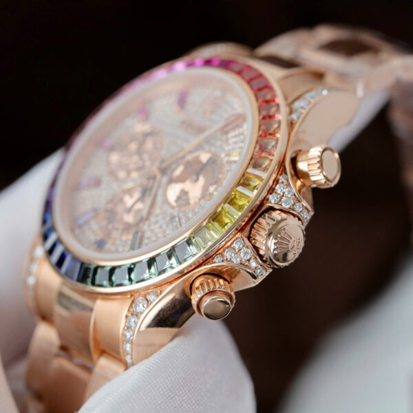 ĐỒNG HỒ ROLEX DAYTONA RAINBOW 116595 CHẾ TÁC BỌC VÀNG ĐÍNH MOISSANITE RUBY 40MM (4)