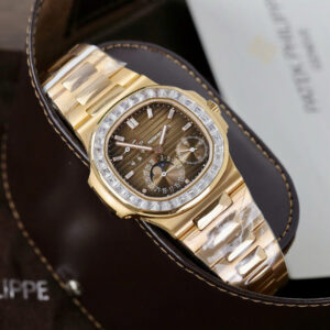 ĐỒNG HỒ PATEK PHILIPPE NAUTILUS 5724 CHẾ TÁC MOISSANITE BỌC VÀNG 18K PPF 40MM