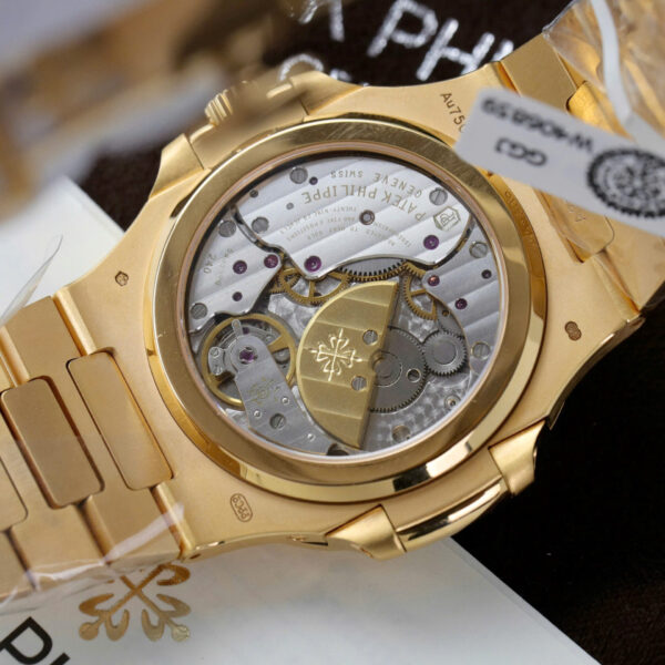 ĐỒNG HỒ PATEK PHILIPPE NAUTILUS 5724 CHẾ TÁC MOISSANITE BỌC VÀNG 18K PPF 40MM