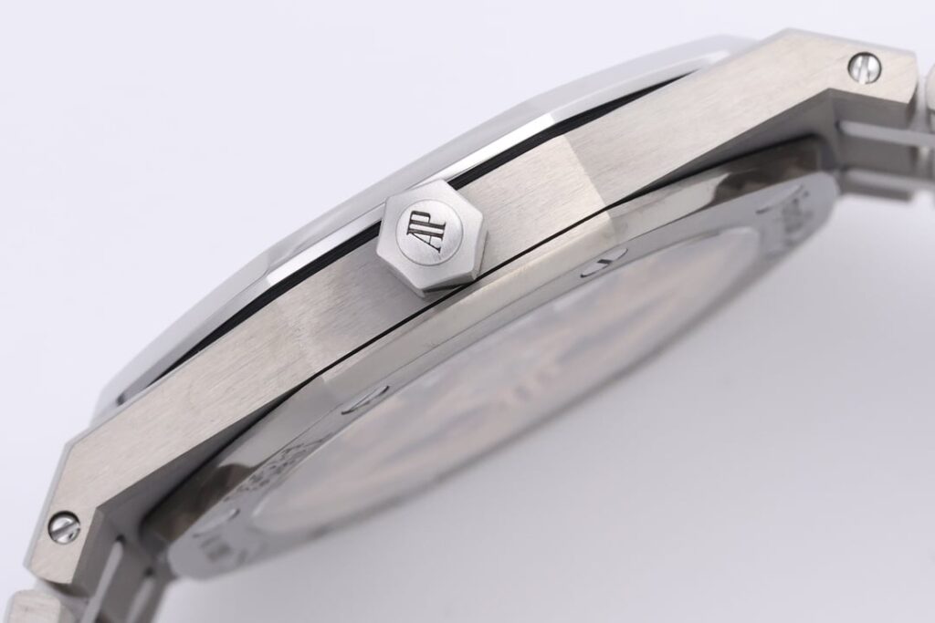 Audemars Piguet Royal Oak 16202XT 50th Anniversary ZF 5