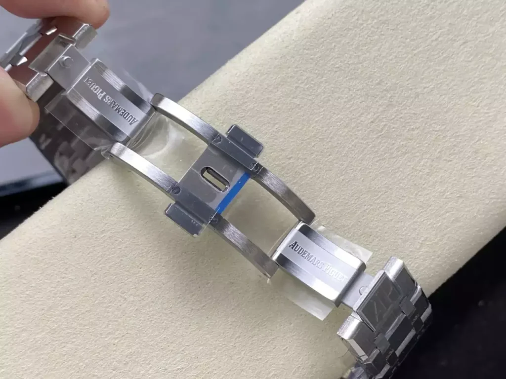 DONG HO AUDEMARS PIGUET ROYAL OAK 15400ST KAWS CHE TAC CAO CAP THEP KHONG GI APS FACTORY 41MM 2