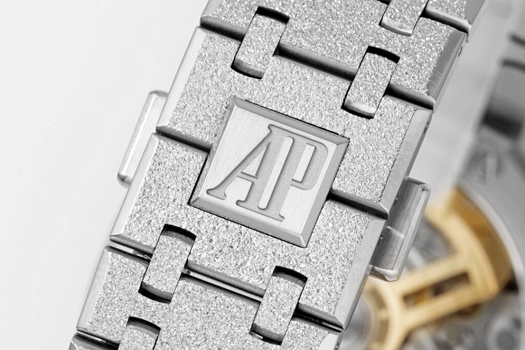 DONG HO AUDEMARS PIGUET ROYAL OAK 26240 REP 11 FROSTED MAT SO XAM DEN APS FACTORY 41MM 2