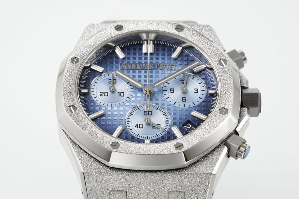 DONG HO AUDEMARS PIGUET ROYAL OAK 26240 REP FROSTED MAT SO MAU XANH APS FACTORY 41MM 9