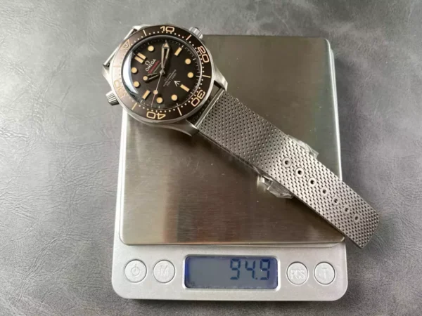 DONG HO OMEGA SEAMASTER JAMES BOND 007 NO TIME TO DIE CHE TAC CAO CAP TITANIUM VS FACTORY 42MM 4
