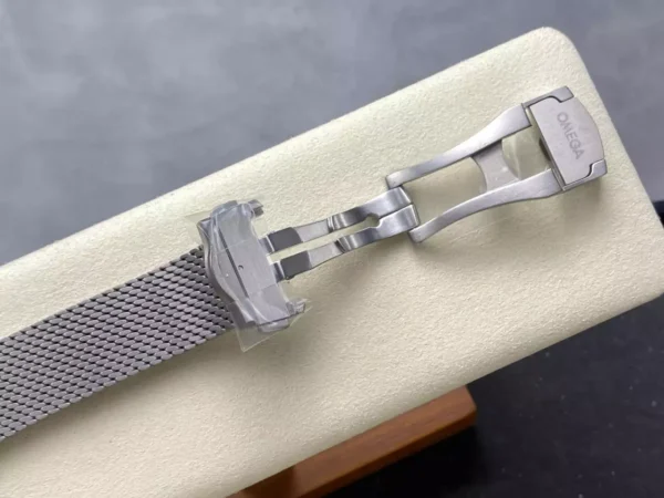 DONG HO OMEGA SEAMASTER JAMES BOND 007 NO TIME TO DIE CHE TAC CAO CAP TITANIUM VS FACTORY 42MM 5