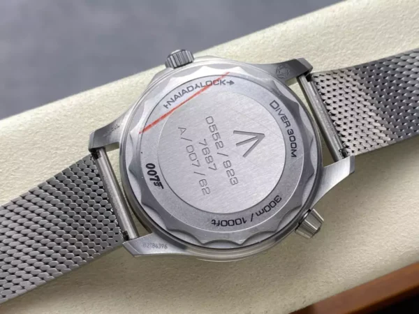 DONG HO OMEGA SEAMASTER JAMES BOND 007 NO TIME TO DIE CHE TAC CAO CAP TITANIUM VS FACTORY 42MM 6