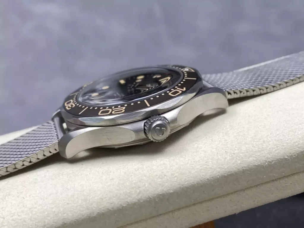 DONG HO OMEGA SEAMASTER JAMES BOND 007 NO TIME TO DIE CHE TAC CAO CAP TITANIUM VS FACTORY 42MM 7