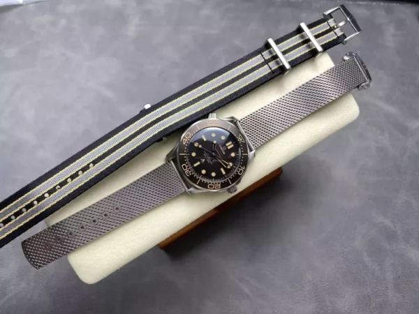 DONG HO OMEGA SEAMASTER JAMES BOND 007 NO TIME TO DIE CHE TAC CAO CAP TITANIUM VS FACTORY 42MM 9