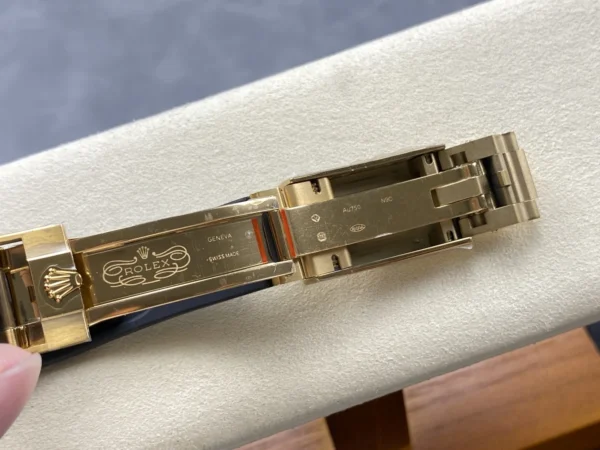 DONG HO ROLEX DAYTONA M126518LN REPLICA MAT XANH 3