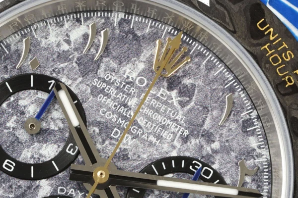 DONG HO ROLEX DIW DAYTONA REPLICA 11 VO CARBON XANH MAT SO XAM DAY VAI DIW FACTORY 40MM 6