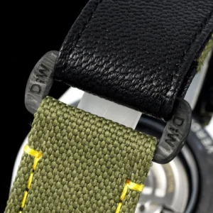 DONG HO ROLEX DIW GMT MASTER II REP 11 VO CARBON FIBER MAT SO XAM DAY VAI DIW FACTORY 40MM 2