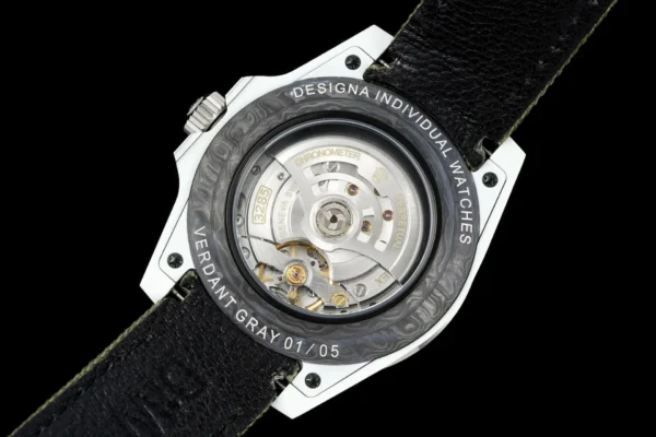 DONG HO ROLEX DIW GMT MASTER II REP 11 VO CARBON FIBER MAT SO XAM DAY VAI DIW FACTORY 40MM 3