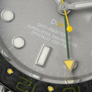 DONG HO ROLEX DIW GMT MASTER II REP 11 VO CARBON FIBER MAT SO XAM DAY VAI DIW FACTORY 40MM 6