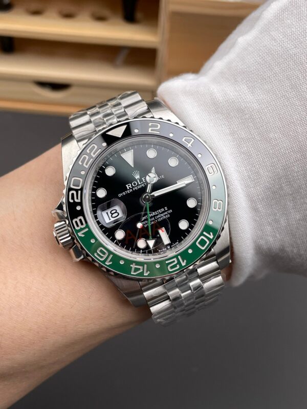 DONG HO ROLEX GMT MASTER II SPRITE REP 11 VIEN GOM XANH LA DEN VS FACTORY 40MM 1