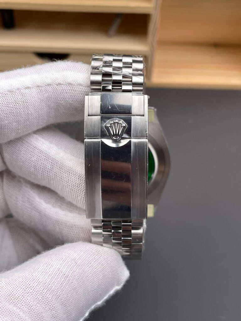 DONG HO ROLEX GMT MASTER II SPRITE REP 11 VIEN GOM XANH LA DEN VS FACTORY 40MM 3