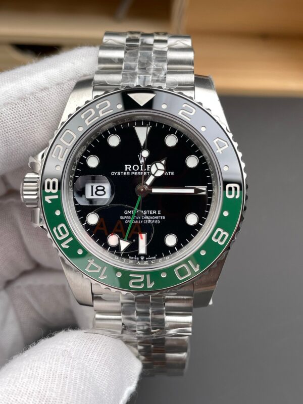 DONG HO ROLEX GMT MASTER II SPRITE REP 11 VIEN GOM XANH LA DEN VS FACTORY 40MM 9