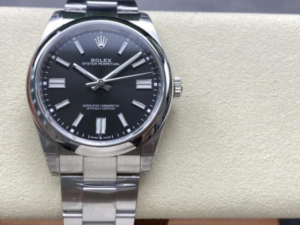 DONG HO ROLEX OYSTER PERPETUAL M124300 0002 REPLICA CAO CAP MAT SO MAU DEN 36 42MM 11