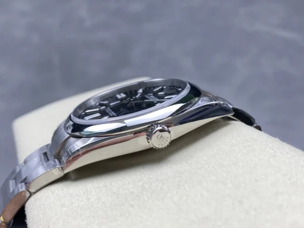 DONG HO ROLEX OYSTER PERPETUAL M124300 0002 REPLICA CAO CAP MAT SO MAU DEN 36 42MM 4