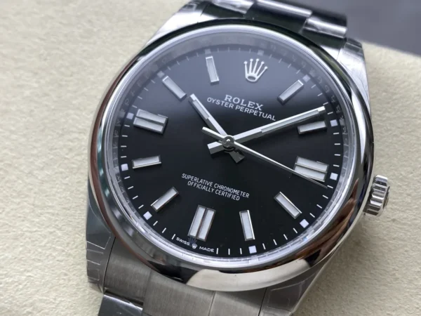 DONG HO ROLEX OYSTER PERPETUAL M124300 0002 REPLICA CAO CAP MAT SO MAU DEN 36 42MM 8