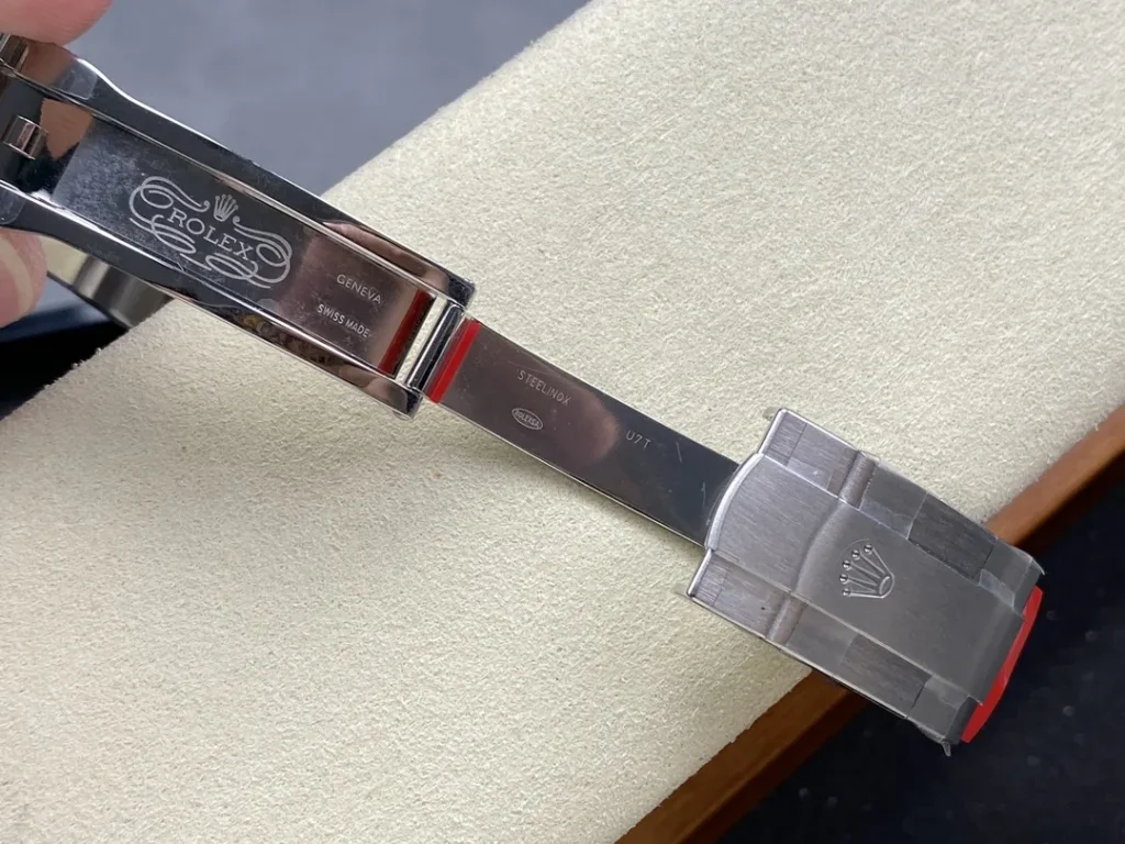 DONG HO ROLEX OYSTER PERPETUAL M124300 0007 REPLICA CAO CAP MAT SO MAU DO VS FACTORY 36MM 1
