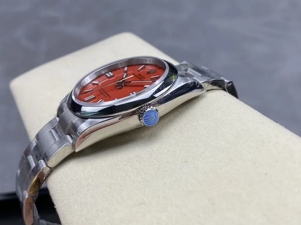 DONG HO ROLEX OYSTER PERPETUAL M124300 0007 REPLICA CAO CAP MAT SO MAU DO VS FACTORY 36MM 4