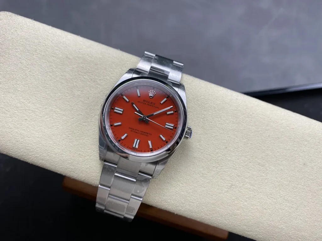 DONG HO ROLEX OYSTER PERPETUAL M124300 0007 REPLICA CAO CAP MAT SO MAU DO VS FACTORY 36MM 8