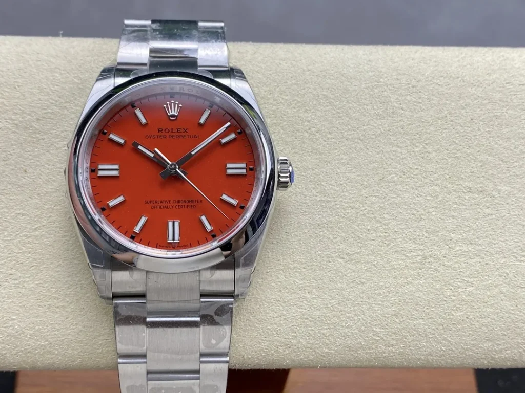 DONG HO ROLEX OYSTER PERPETUAL M124300 0007 REPLICA CAO CAP MAT SO MAU DO VS FACTORY 36MM 9