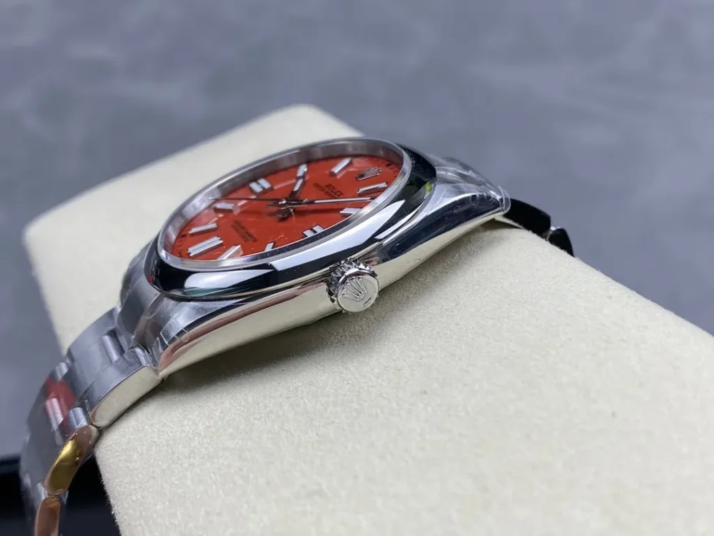 DONG HO ROLEX OYSTER PERPETUAL M124300 0007 REPLICA CAO CAP MAT SO MAU DO VS FACTORY 42MM 4