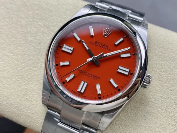 DONG HO ROLEX OYSTER PERPETUAL M124300 0007 REPLICA CAO CAP MAT SO MAU DO VS FACTORY 42MM 7