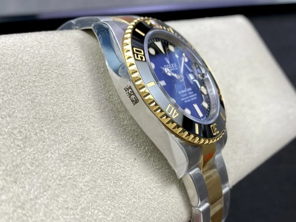 DONG HO ROLEX SUBMARINER 126613LN REPLICA VO GOM DEN MAT SO MAU DEN VS FACTORY 41MM 4