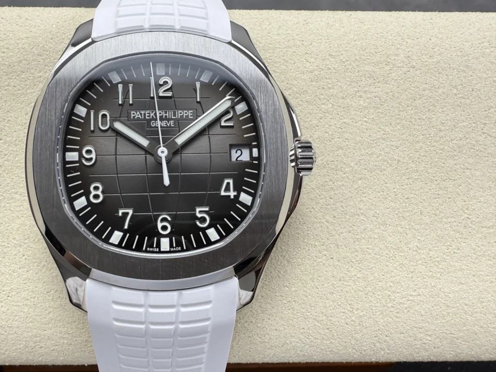DONG HO PATEK PHILIPPE AQUANAUT 5167 CHE TAC MAT XAM TINH CHINH DAY CAO SU TRANG AUTOMATIC 40MM 1