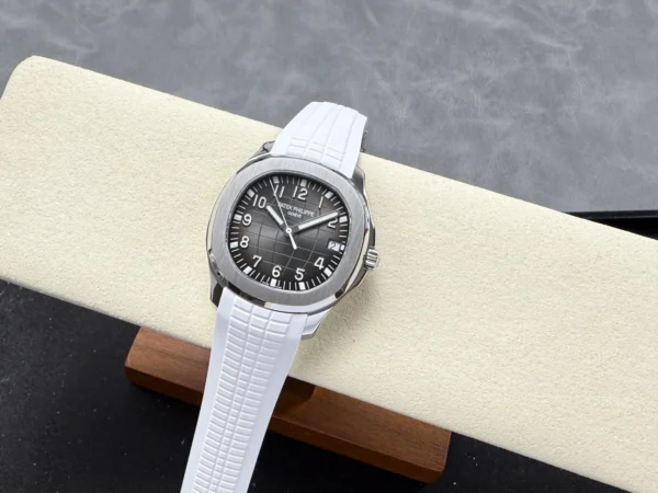 DONG HO PATEK PHILIPPE AQUANAUT 5167 CHE TAC MAT XAM TINH CHINH DAY CAO SU TRANG AUTOMATIC 40MM 13