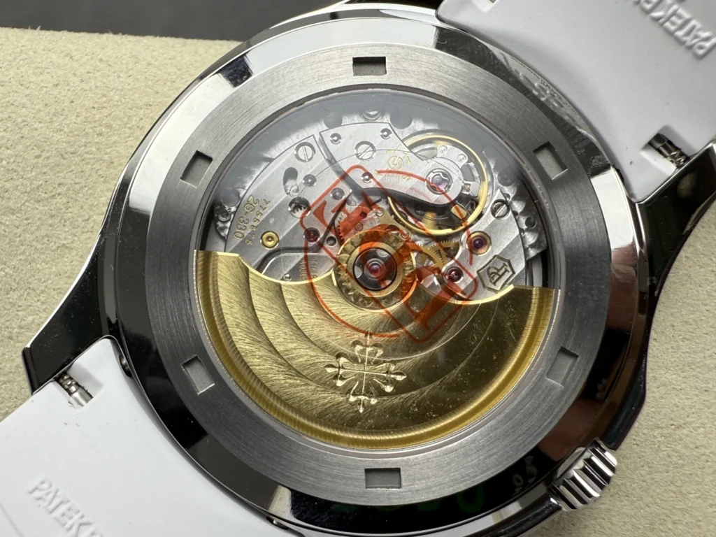 DONG HO PATEK PHILIPPE AQUANAUT 5167 CHE TAC MAT XAM TINH CHINH DAY CAO SU TRANG AUTOMATIC 40MM 9