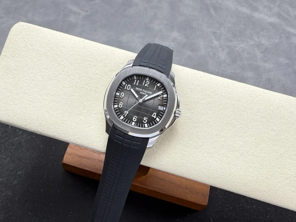 DONG HO PATEK PHILIPPE AQUANAUT 5167 REPLICA 11 MAT XAM TINH CHINH DAY CAO SU DEN 40MM 10