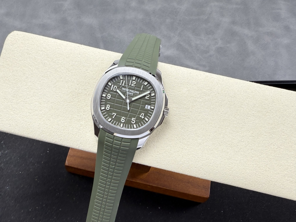 DONG HO PATEK PHILIPPE AQUANAUT 5168G CHE TAC CAO CAP MAT XANH LA TINH CHINH DAY CAO SU 42MM 11