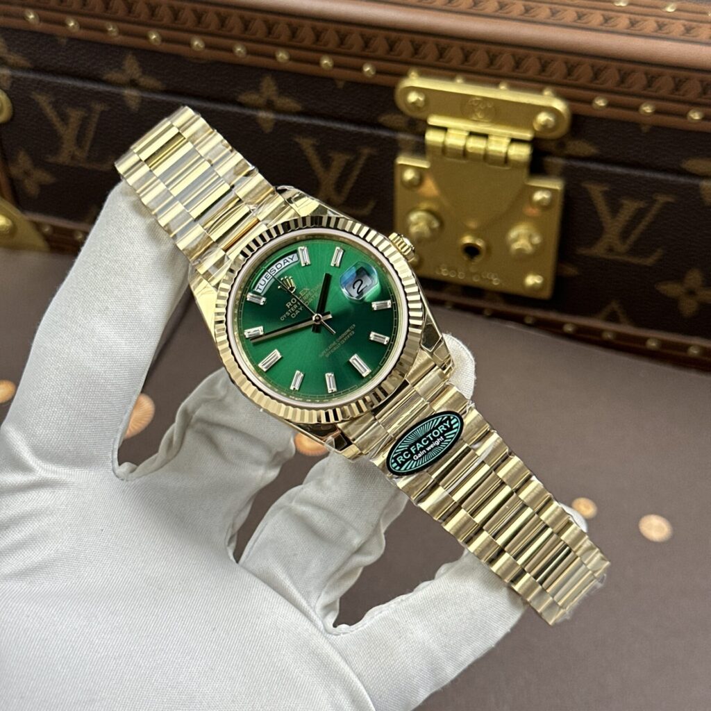 ROLEX DAY DATE M128238 0130 BEST REPLICA WATCHES GOLD PLATE GREEN DIAL BAGUETTE HOURS MOVEMENT CALIBRE 3255 SUPER CLONE RC FACTORY 40MM 17