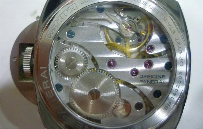 Cách phân biệt đồng hồ Replica cao cấp và hàng kém chất lượng: Hướng dẫn chi tiết từ A–Z 4 Cach phan biet dong ho Replica cao cap va hang kem chat luong Huong dan chi tiet tu A–Z 4